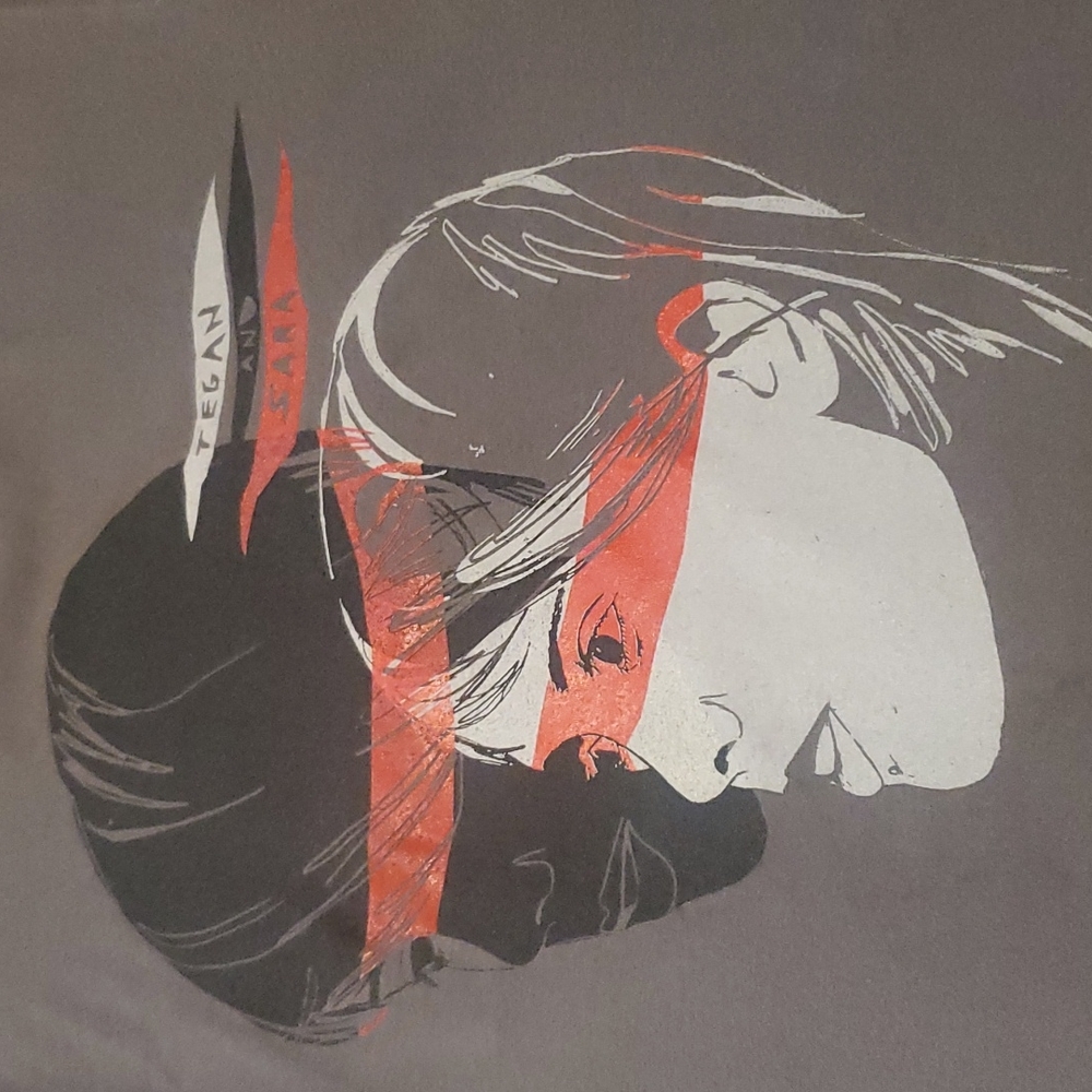 Tegan and Sara concert shirt grey and red